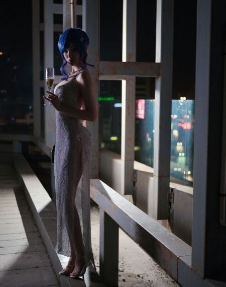 美女的裙底免费观看