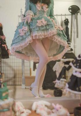 丰满大胸年轻寡妇