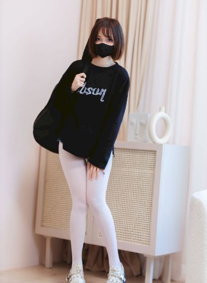 女子高中生的腰姿