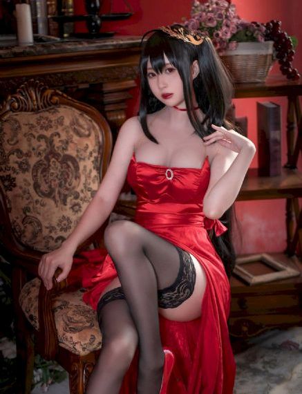 老赵揉搓着娇妻的大乳视频