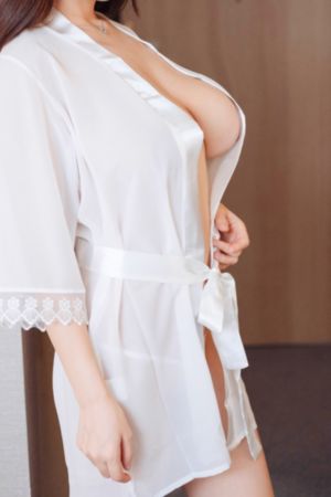 隔壁女生