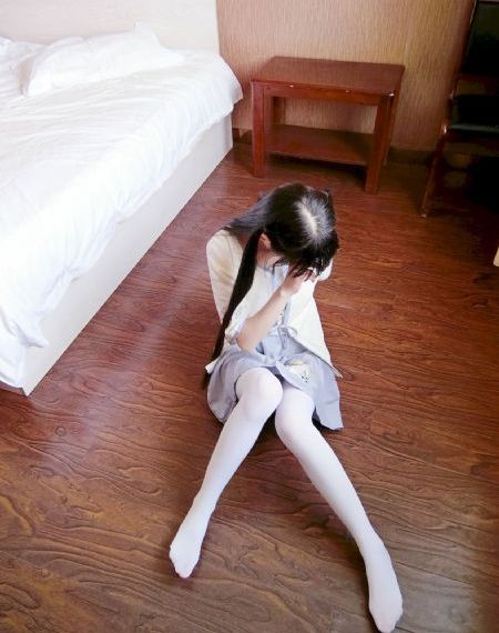 二个吃我乳房一个吃我b