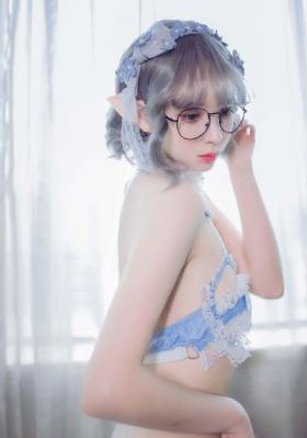 和爸爸kiss歌曲高清免费观看中文